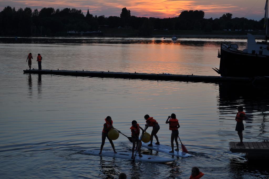 Sailcenter Limburg Pansiyon Kinrooi Dış mekan fotoğraf